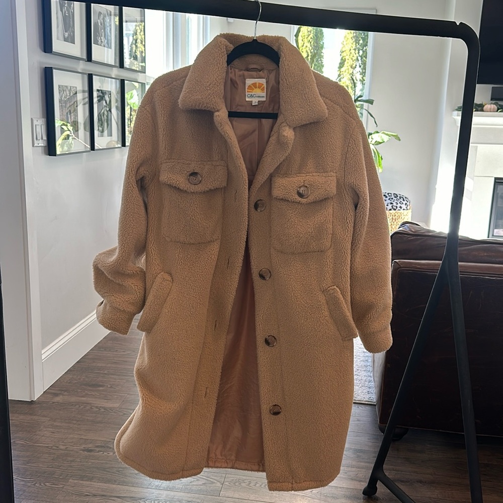 California brand Sherpa coat. Tan color size small.